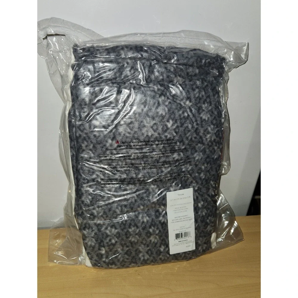 Fair Isle Silver Ikat Sherpa Reverse 50
